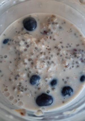 A picture of Berry Overnight Oats.
