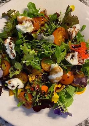 Une photo de Salade 🎭🌿🌶️festival d’été