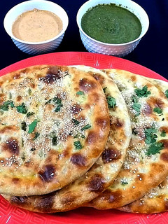 A picture of Aloo walay nan.