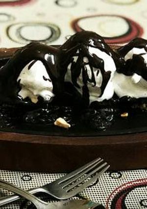 A picture of Sizzling Brownie.