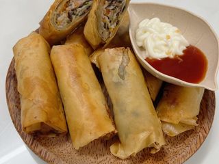 Chả giò thịt tôm và rau củ