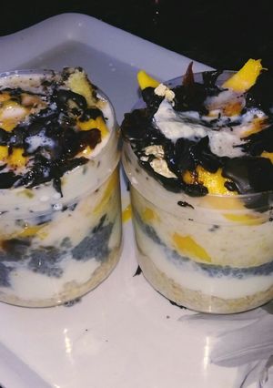 A picture of Black Forest Overnight Oats.