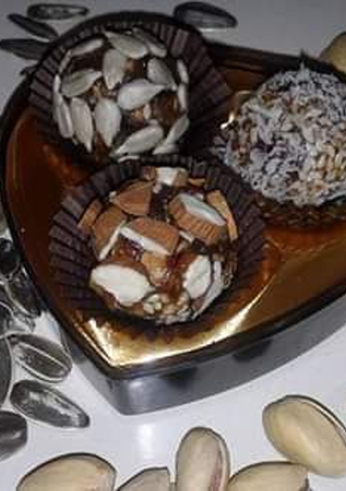 A picture of Dates delight😍khjoor ka meetha.