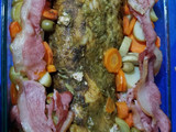 Lomo de cerdo ahumado con hierbas y guarnición de verduras