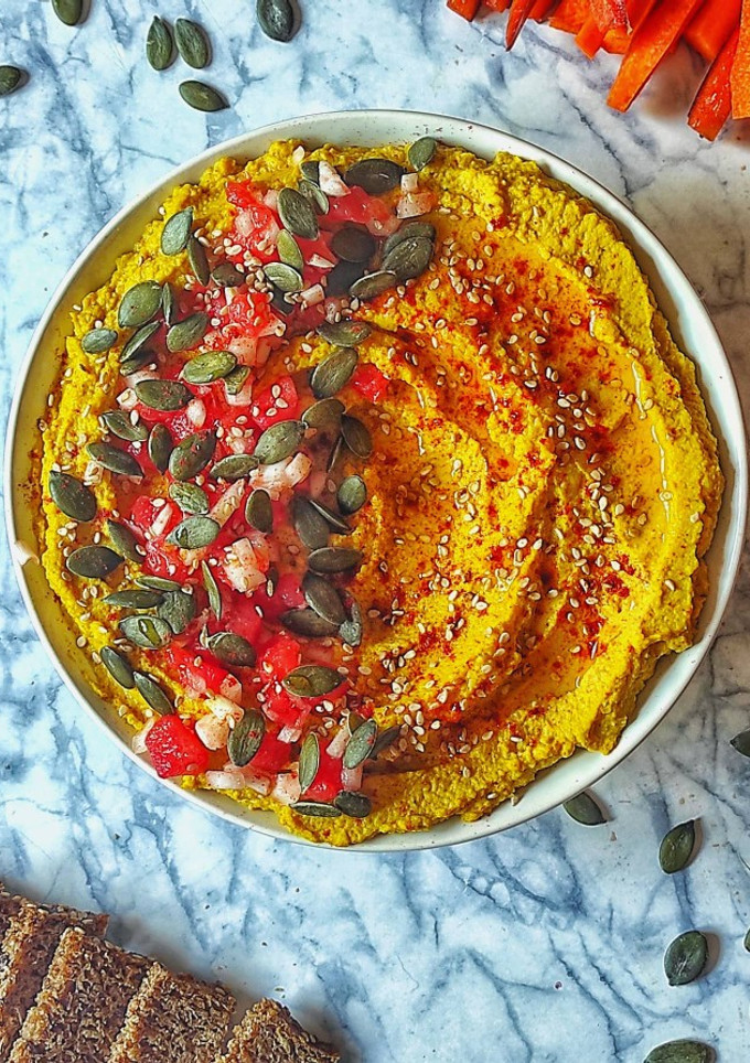 Una foto de Hummus de calabaza