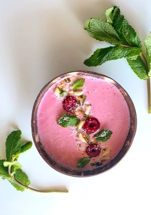 Une photo de Smoothie framboise-banane 🍌🥣🌱