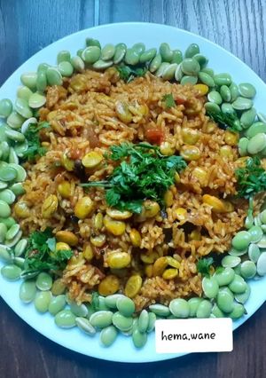 A picture of Broad bean seeds rice.