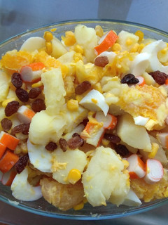 Una foto de Ensalada de naranjas y patatas