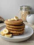 Banana Oatmeal Pancakes