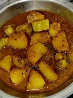 পটল কালিয়া (Potol kaliya recipe in Bengali) রেসিপির প্রধান ছবি
