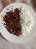 Berenjena salteada al vino tinto con verduras