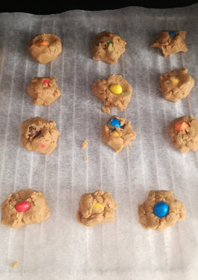 Una foto de Galletitas de trigo sarraceno y M&M's