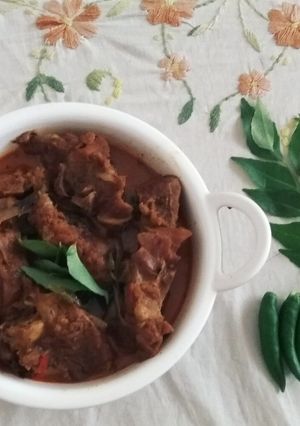 A picture of Nadan (Kerala) Mutton Curry.
