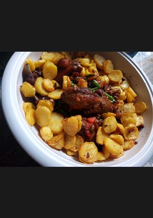 A picture of Fried Irish and peppered chicken.