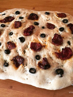 Una foto de Focaccia de tomates secos