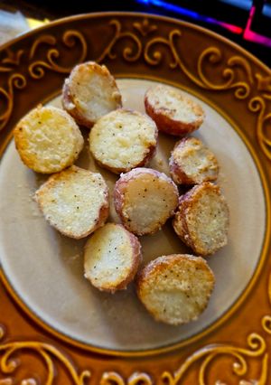 A picture of Parmesan Potato Bites.