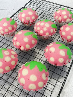 Foto resep Bolu Kukus Karakter (Strawberry)
