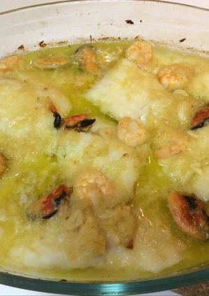 Foto principal de Bacalao al horno con gambas y mejillones