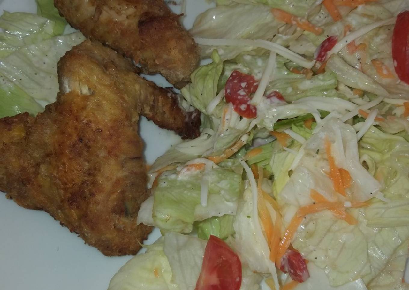 Alitas rostizadas, ensalada con aderezo ranch!