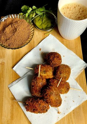 A picture of Vegetable Gola Kabab (aloo ke gola kabab).