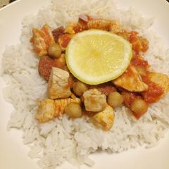 A picture of Spicy chickpea and chicken dinner :) #worldpulseday.