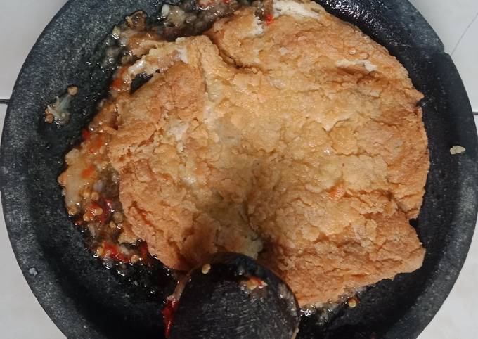 Bagaimana Menyiapkan Telur Krispi Geprek Anti Gagal