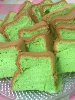 Foto resep Pandan Chiffon Cake panggang dgn baking pan.. empus2, lembut, moist
