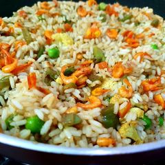 A picture of Indo Chinese Shrimp Fried Rice.