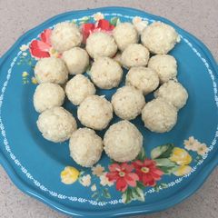 A picture of Coconut Laddus.