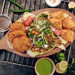 A picture of Hot chaat sizzler.