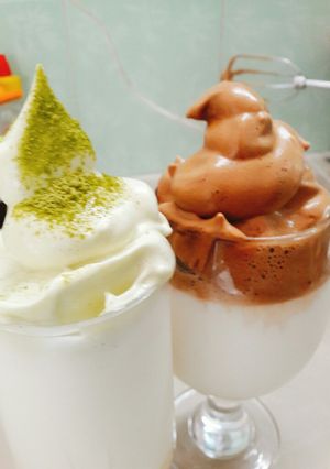 Hình của món Dalgona chàng và nàng.