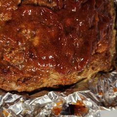 A picture of Meatloaf glaze.