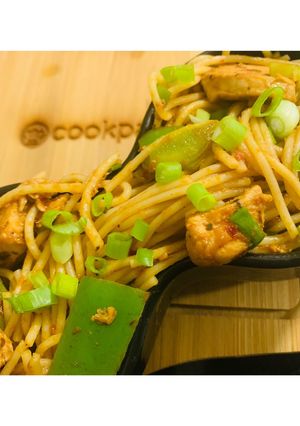 A picture of Chilli Chicken Spaghetti.