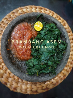 Foto resep Brambang Asem (Daun Ubi Ungu)