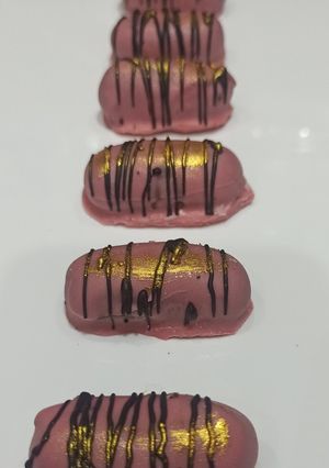 बेरी ब्लास्ट ट्रफल्स(berry blast truffles recipe in hindi) रेसिपी मुख्य फोटो