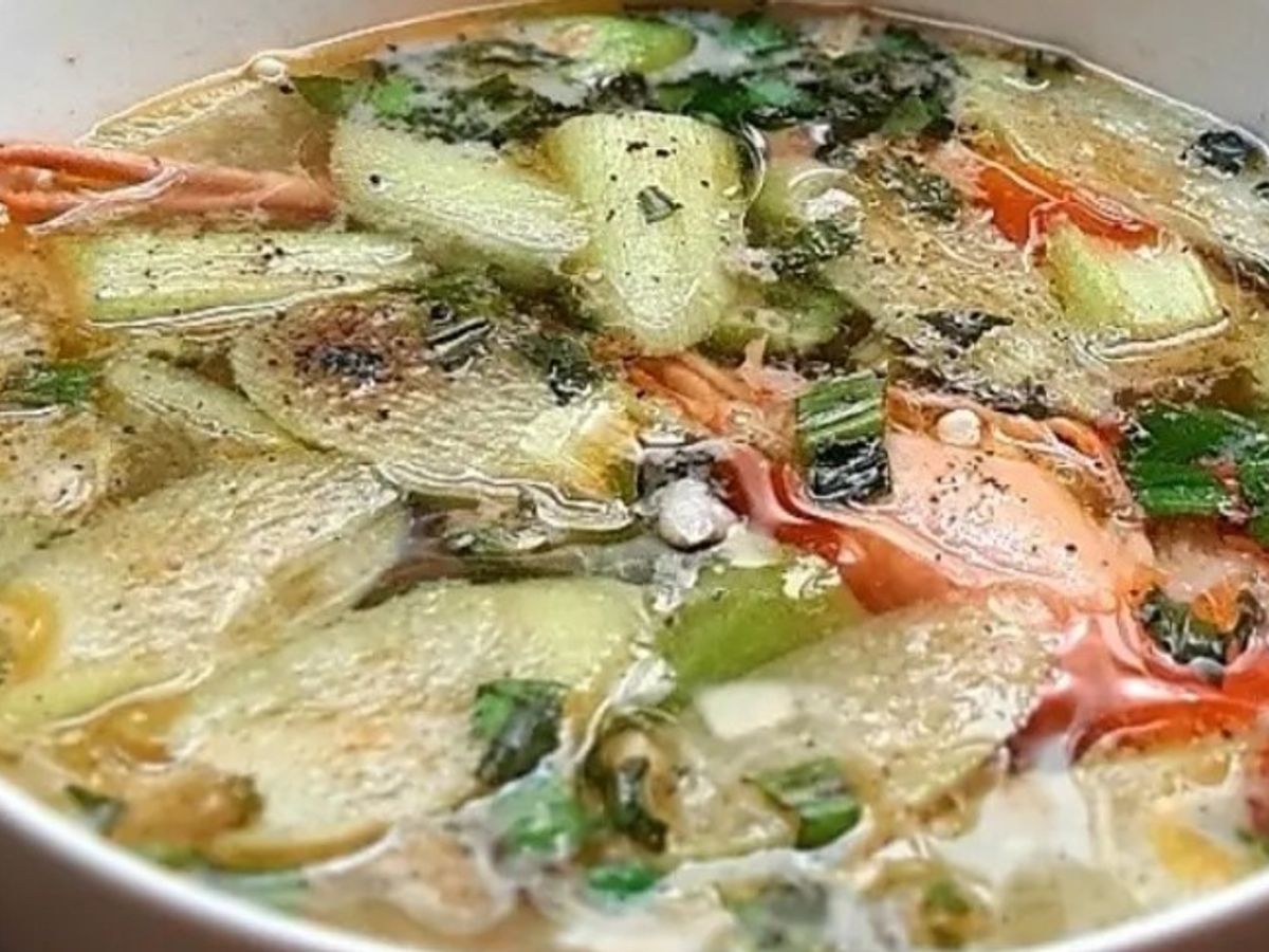 Canh chua tôm càng xanh