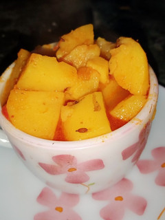 आलू टमाटर की सब्जी(ALOO TAMATAR K SABZI RECIE IN HINDI) रेसिपी मुख्य फोटो