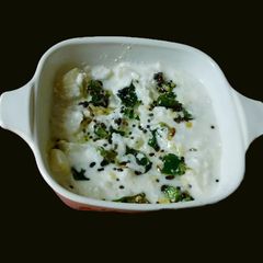 A picture of Amla pachadi/raitha.