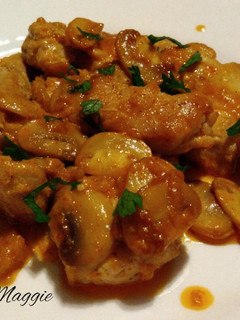 Una foto de Atún con champiñones en salsa al curry