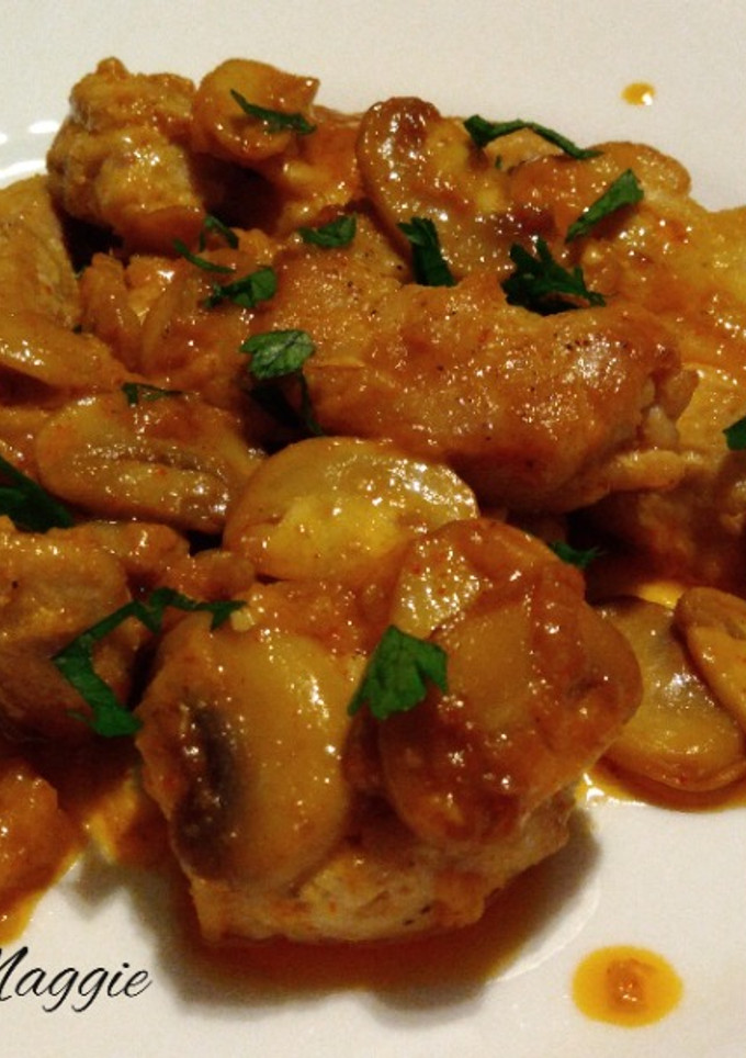 Una foto de Atún con champiñones en salsa al curry