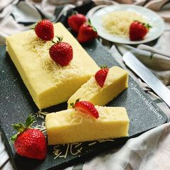 A picture of Steamed Cheese Brownie.