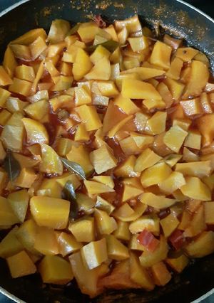 A picture of Kerala mango pickle.