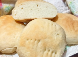 Una foto de Pan amasado casero 🇨🇱