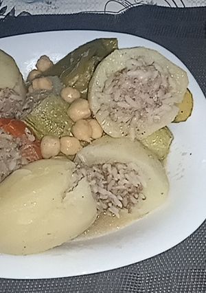 صورة لوصفة دولمة بالخضر ولحم مرحي
