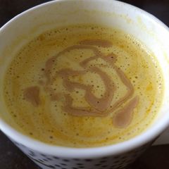 A picture of Turmeric latte.