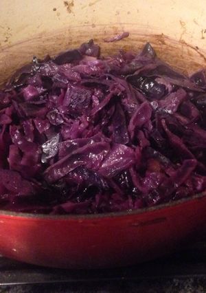 A picture of Braised red cabbage.