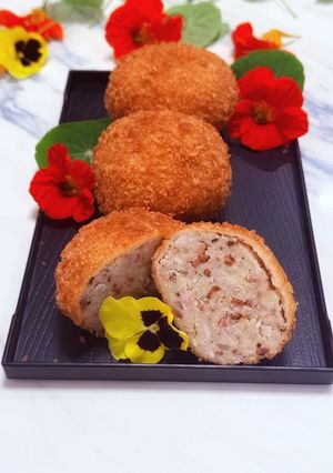 A picture of Taro and Potato Croquettes.