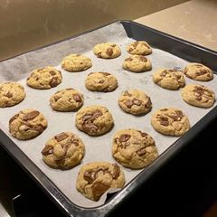 A picture of Chocolate Chip Cookie.