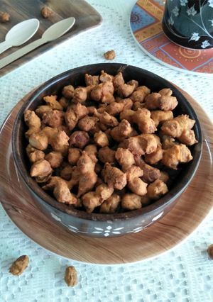 A picture of Makkalbeej (Masala Groundnuts).