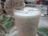 ડ્રેગન ફ્રૂટ મિલ્કશેક (Dragon Fruit Milkshake Recipe in Gujarati)